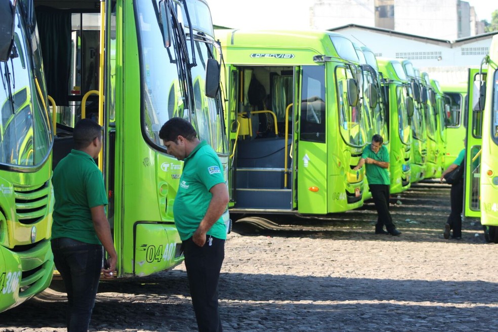 Greve dos motoristas e cobradores de ônibus completa uma semana em Teresina