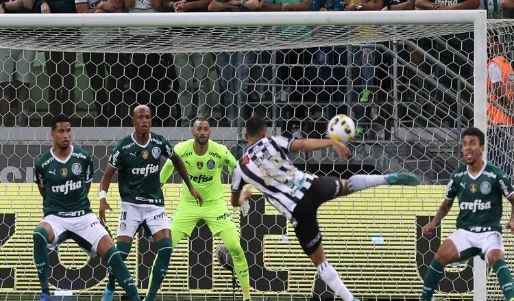 Palmeiras é surpreendido pelo Ceará em casa e perde em sua estreia no Brasileirão