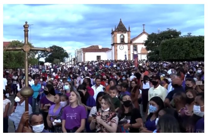Procissão de Bom Jesus de Passos reúne cerca de 30 mil pessoas em Oeiras