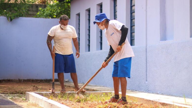 Detentos do Piauí trabalham na reforma de prédios públicos