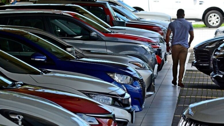Vendas financiadas de veículos tiveram alta de 6,8% em 2021