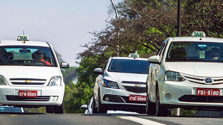 Governo sanciona isenção de IPI a taxistas para compra de carro