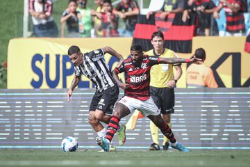 Atlético-MG supera Flamengo nos pênaltis e fatura Supercopa do Brasil