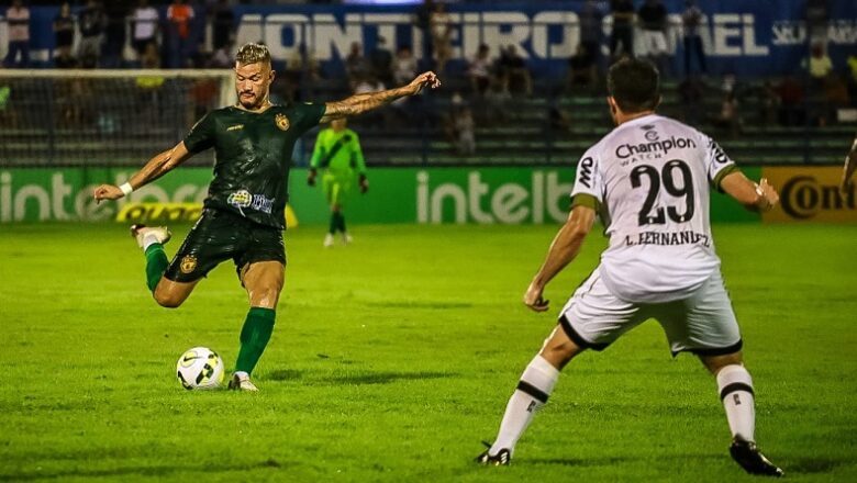 Copa do Brasil: Betinho é herói da noite e marca gol da classificação do Altos em cima do Sport