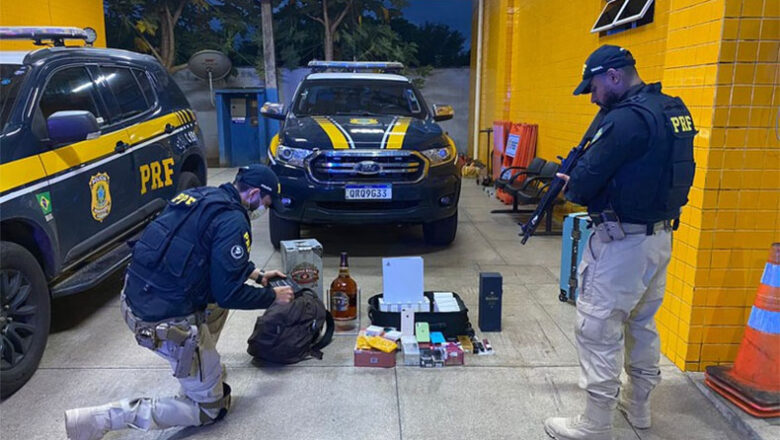 Passageiro de ônibus é preso com 1kg de cloridrato de cocaína na BR-343