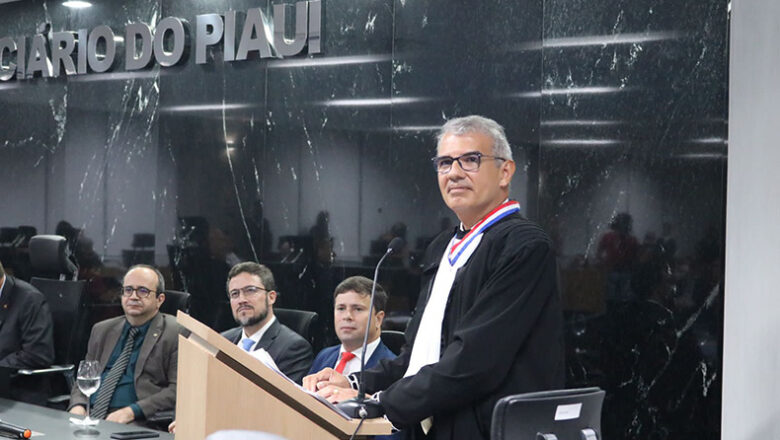 Em solenidade festiva, José Wilson toma posse como novo desembargador do TJ-PI
