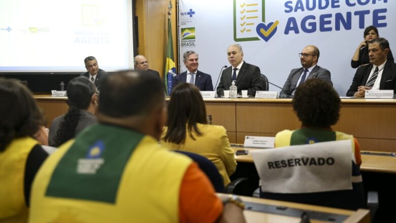 Saúde lança programa que pode capacitar 200 mil agentes comunitários