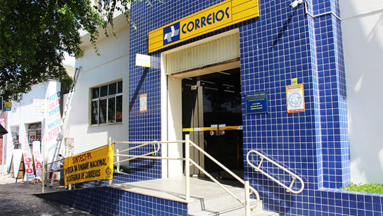 Correios vão leiloar 41 mil itens, de ring light a roupas íntimas