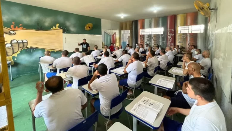 Detentos de Campo Maior e Parnaíba participam de revisão para Enem PPL