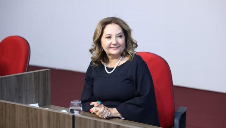 Liana Chaib defende ajuste na lei trabalhista e fala da emoção de ser ministra do TST