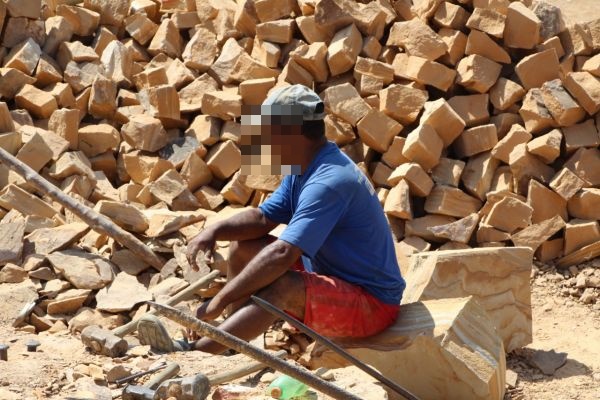 Trabalhadores em situação análoga à de escravidão são resgatados em pedreiras no Piauí