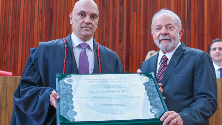 Lula e Alckmin são diplomados pela Justiça Eleitoral