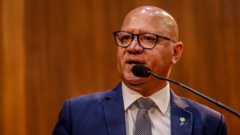 Franzé diz que fará “reorganização” após exonerar todos os comissionados da Assembleia