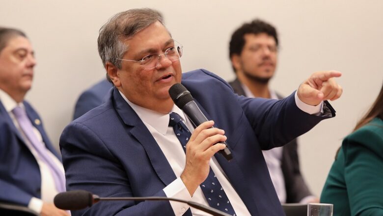 Dino nega candidatura em 2026 e diz que apoiará reeleição de Lula