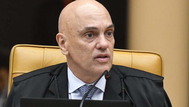 Moraes autoriza quebra de sigilos bancário e fiscal de Jair Bolsonaro, Michelle e Mauro Cid