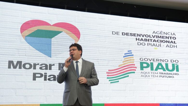 Rafael Fonteles anuncia concRafael Fonteles anuncia concurso para áreas de administração, saúde, educação e segurançaurso para áreas de administração, saúde, educação e segurança