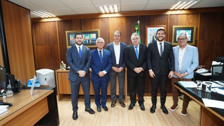 Em Brasília, Themístocles Filho viabiliza projetos para educação e conclusão de rodovias no Piauí