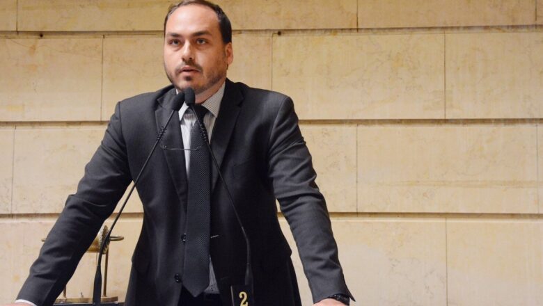 Carlos Bolsonaro é alvo de nova operação da PF sobre informações monitoradas ilegalmente pela Abin