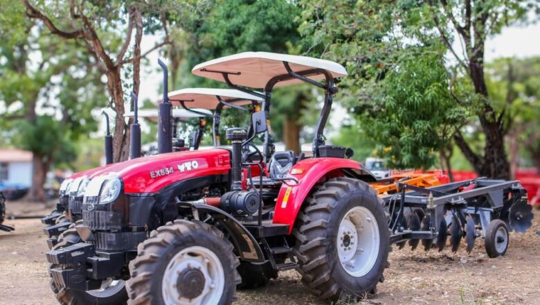 19 municípios ganharão tratores para agricultores familiares