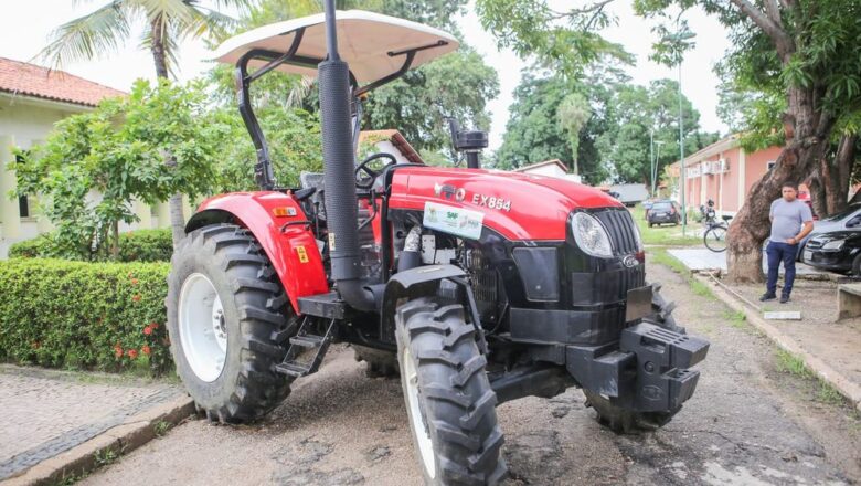 27 municípios piauienses recebem kits de irrigação e equipamentos a agricultores