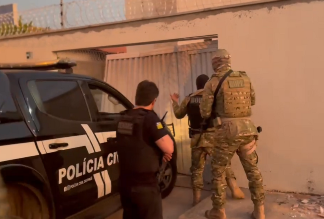 Operação do Denarc prende três membros do PCC em Teresina e Altos