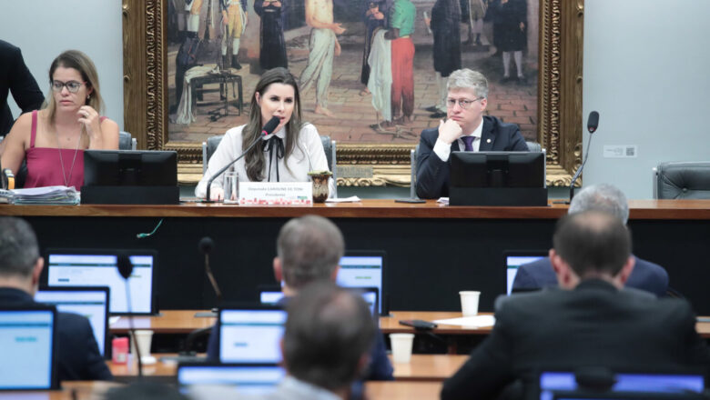 CCJ aprova PEC que limita decisões individuais de ministros do STF