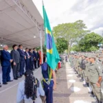 Policiais militares são promovidos em solenidade do Dia da Bandeira