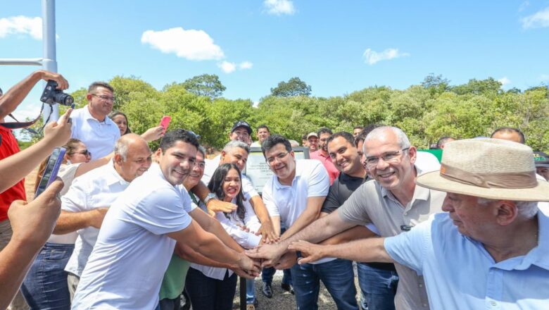 Rafael Fonteles e Leonardo Sobral inauguram obras no norte do Estado