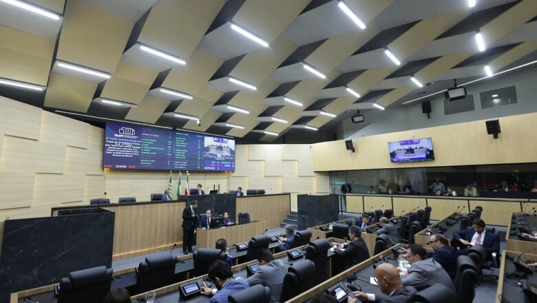 Alepi aprova aumento salarial para mais de 20 mil servidores públicos do Piauí