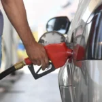 Petrobras reduz em 5,6% o preço da gasolina para distribuidoras a partir de terça-feira (3)