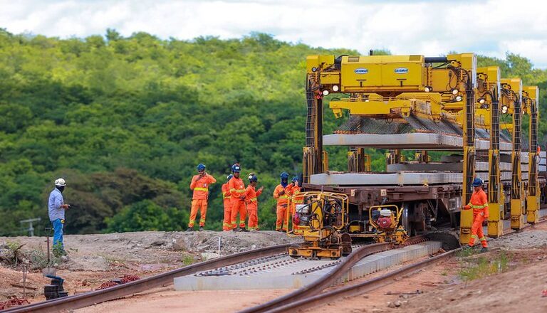 Governo inicia novo lote da Transnordestina que ligará o Piauí ao Porto do Pecém