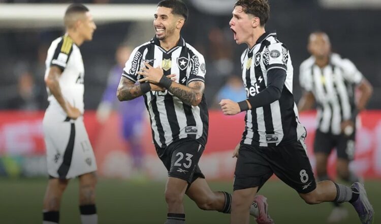 Botafogo vence Atlético-MG e entra no G-4 do Brasileirão