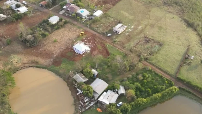 Tornado é registrado em SC pela Defesa Civil; casa foi arrastada pelo vento