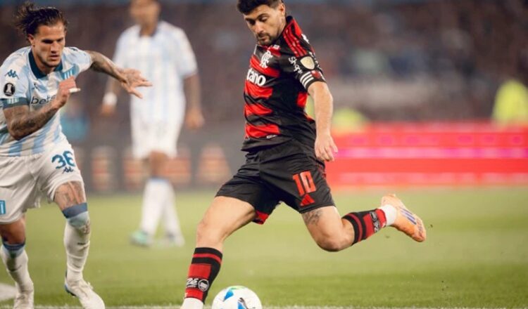 Plata é expulso, mas Fla segura o Racing e vai à final da Libertadores