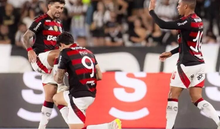 Pedro brilha, Flamengo vence Botafogo e segue na caça ao Palmeiras