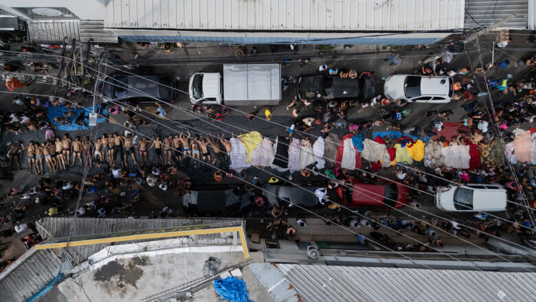 Moradores acham mais de 60 corpos em matagal; total passa dos 130 mortos no Rio