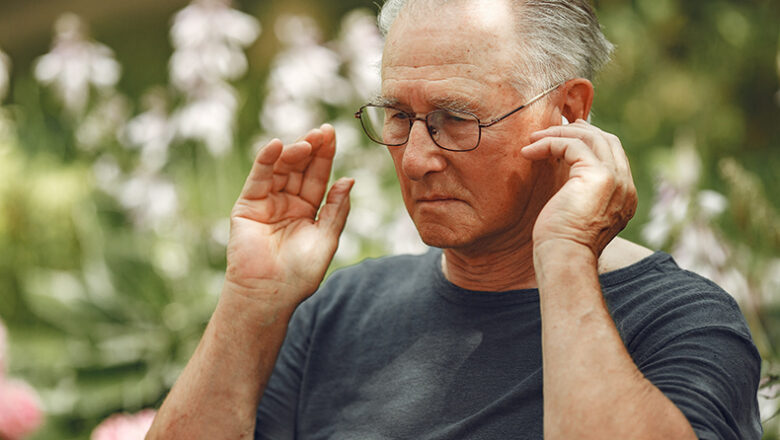Perda auditiva é o principal fator de risco modificável para demência