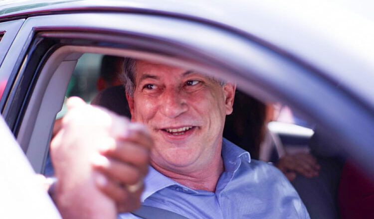 Ciro Gomes se filia ao PSDB nesta quarta-feira (22)