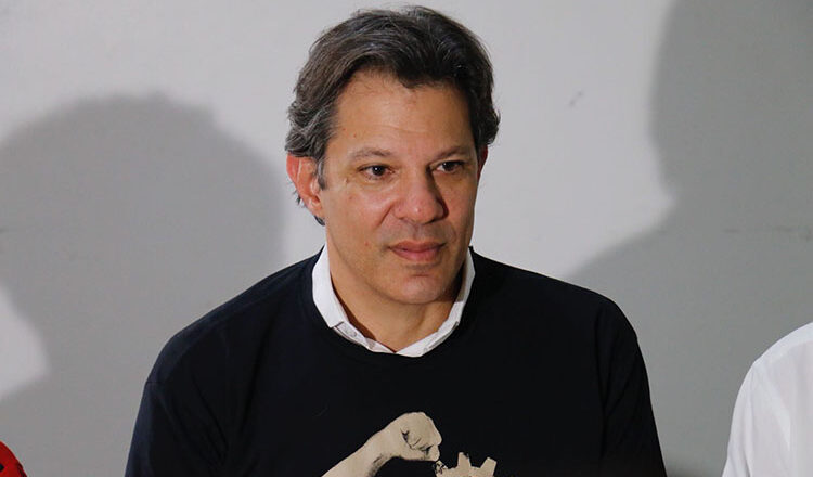 Reunião de Lula e Trump foi positiva, diz Haddad, sem dar detalhes