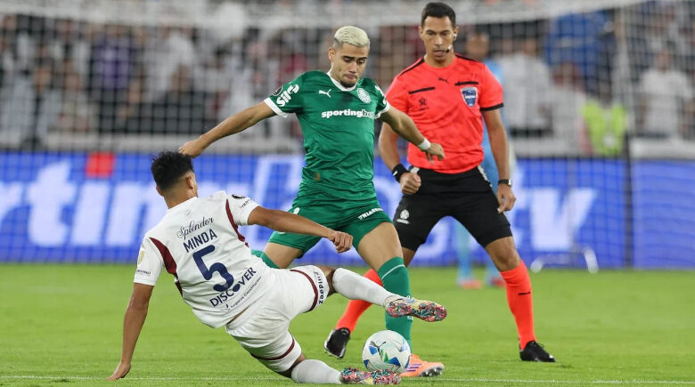 Palmeiras x LDU: onde assistir ao vivo, horário e escalações; ChatGPT dá palpite