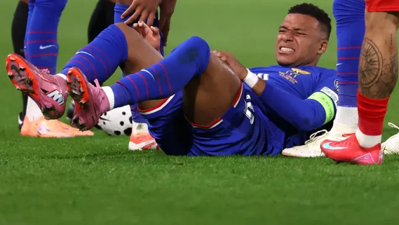 Mbappé faz exames após sofrer desconforto em partida pela França