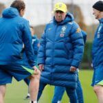 Ancelotti mantém base com 4-2-4 e testa Militão na lateral da seleção