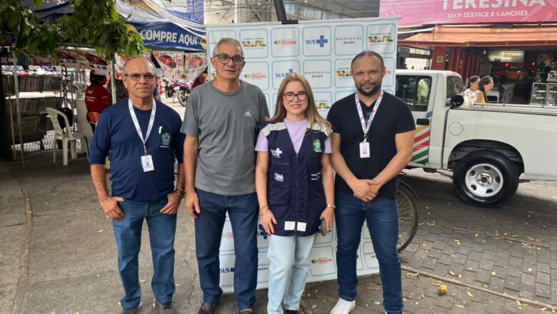 Sesapi instala laboratório móvel em praça de Teresina para orientar população no Dia D de combate à dengue