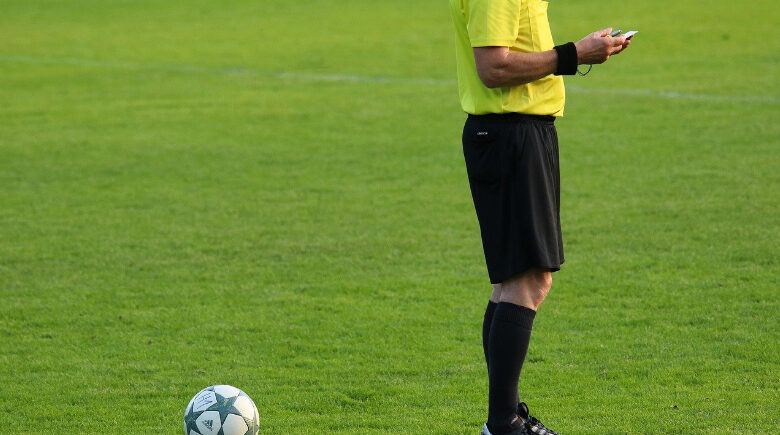 Turquia ordena prisão de 17 árbitros por escândalo de apostas; entenda caso