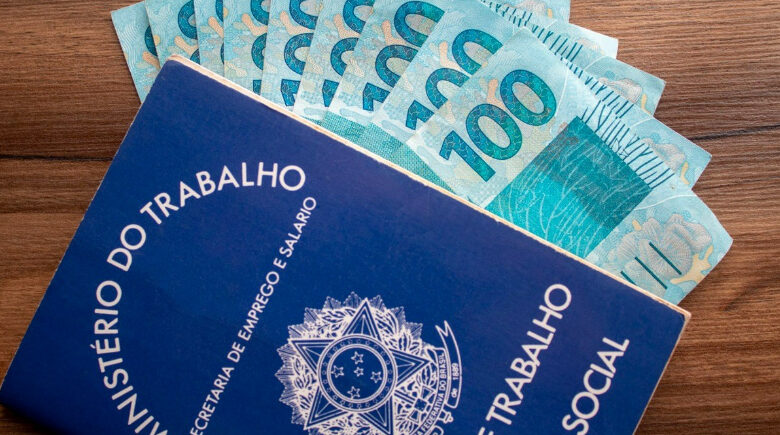 Inflação menor faz governo recuar na previsão do mínimo de 2026