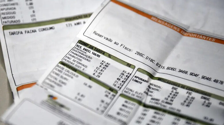 Aneel mantém bandeira vermelha 1 na conta de luz em novembro; baixo volume de chuvas