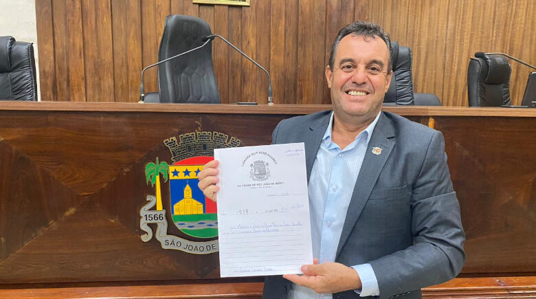 Quem é o vereador do PL preso acusado de ajudar facções com barricadas