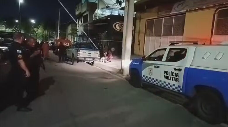 Tiroteio entre facções rivais mata 6 homens durante festa do tráfico no Rio de Janeiro