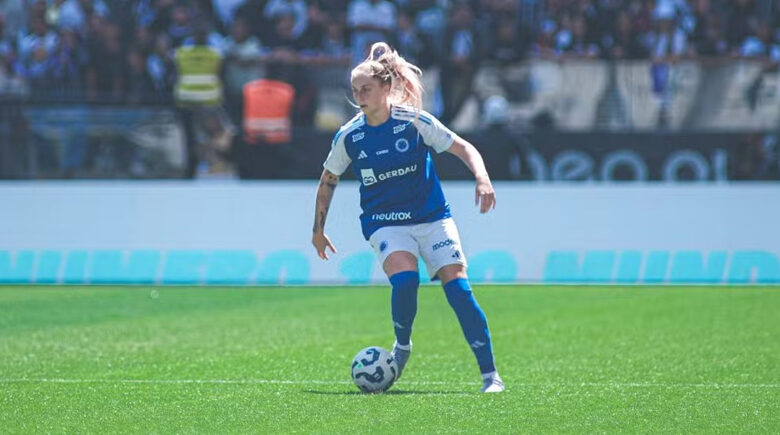 Cruzeiro encaminha 2ª maior venda da história do futebol feminino no Brasil; veja valores