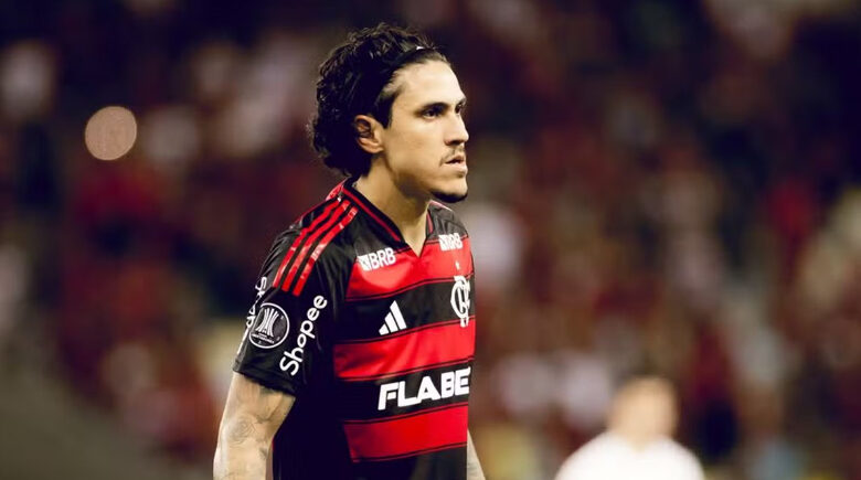 Pedro troca imobilização e já faz treino parcial na fase final da reabilitação